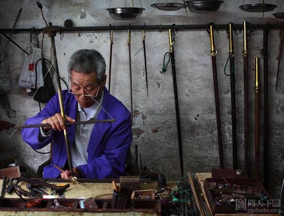 ���ҽ���