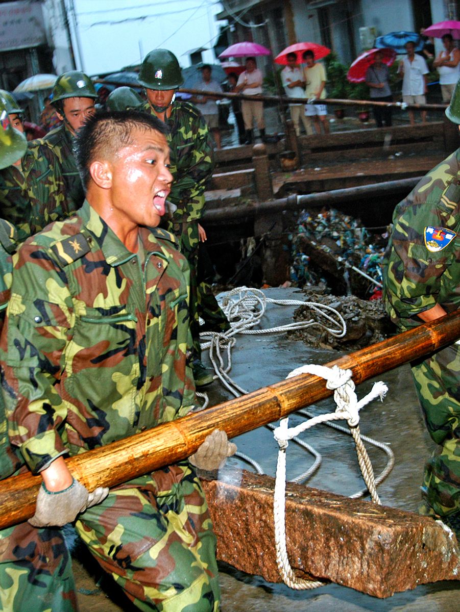 �Ͼ�܊�^(q��)ĳ����(y��n)������(x��)��ϯ������ܴ���������̵Ŀ�Ҫ�󣬿ྚ����(zh��n)���I(l��ng)���ྚ����Ӳ�����r(sh��)�̜�(zh��n)����������(gu��)�������x��ĸ��(xi��ng)�΄�(w��)��ԓ���Ⱥ󅢼��ˡ��Ű˿��顢��ѩ������늾W(w��ng)���ȶ��(xi��ng)���y�U(xi��n)���΄�(w��)���@��ԓ���ٱ��ڿ���һ����(zh��n)����һ��(g��)�sӰ��