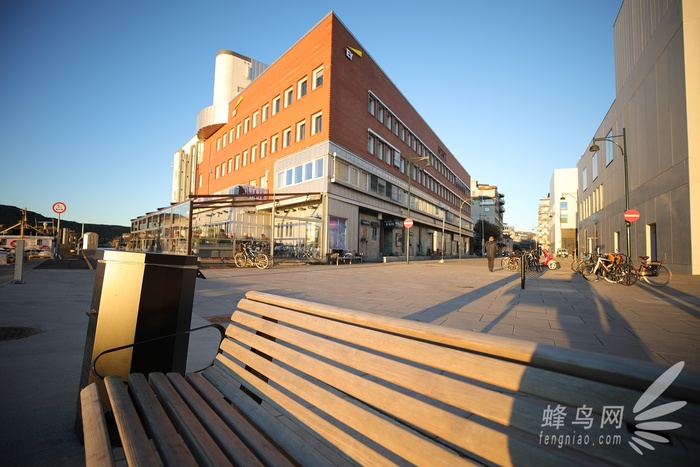 ���������V�ǈ� ����16-35 F2.8 III�u�y